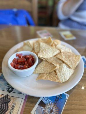 Chips and Salsa was super fresh and flavorful!