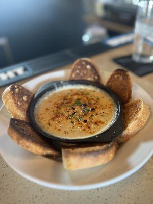 Borracha bread with white wine fondue