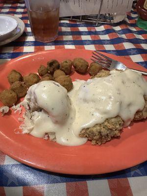 Small chicken fried steak. Mashed potatoes and gravy