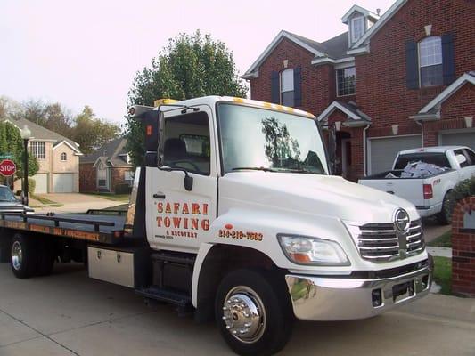 www.safaritowing.com your first choice for towing in McKinney allen anna plano frisco prosper road service lock out