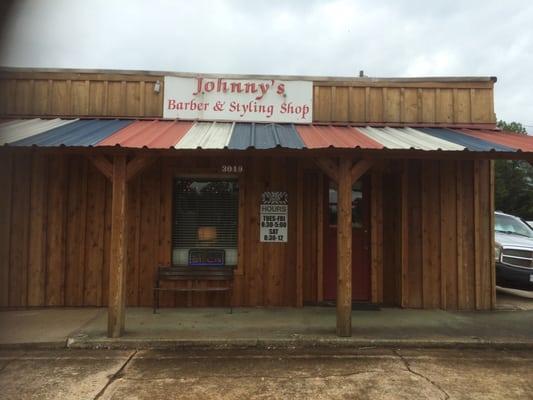 Johnny's Barber & Styling Shop