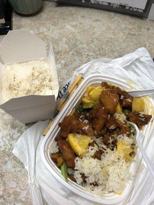 Orange chicken with white rice