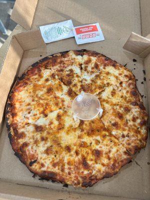 10" thin crust, extra cheese