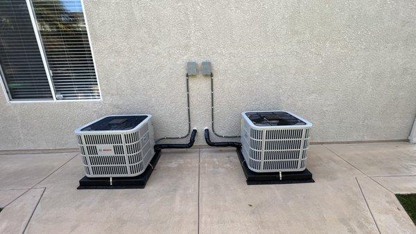 High efficiency Bosh heat pump  + carrier furnace makes a perfect hybrid HVAC  system . Ready for the heat waves