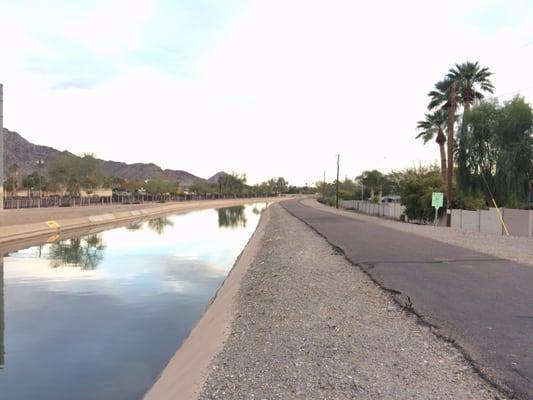 Arizona Canal, great for a bike ride