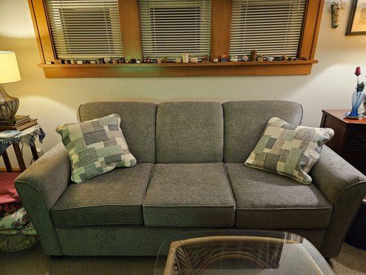 This sofa was exactly what I was looking for...love it !