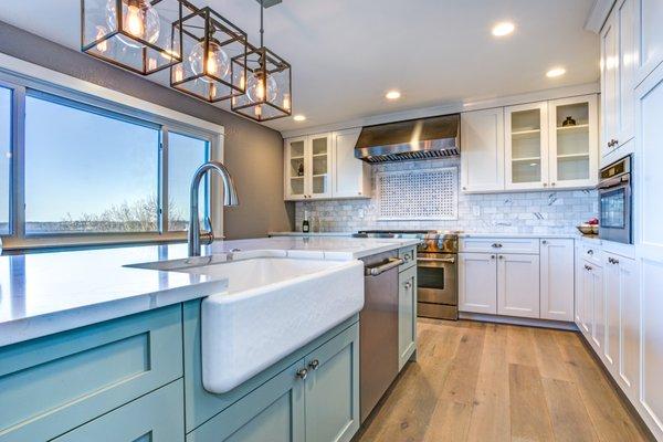 This farm sink is a statement piece for this kitchen!