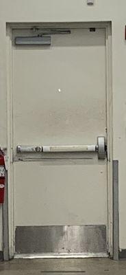 Old Navy exit door Sanford fl