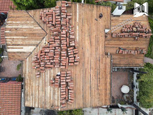 Tile Roof: This Spanish-style home got a new hat of gorgeous tiles