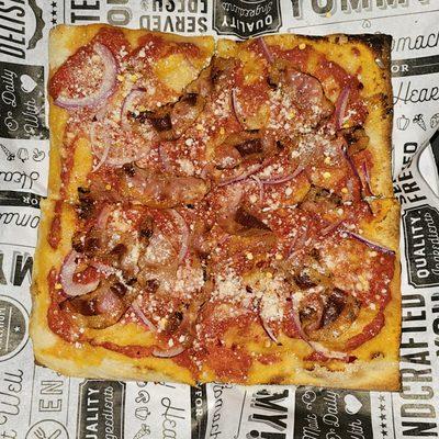 Frasketta's amazing Amatriciana pizza