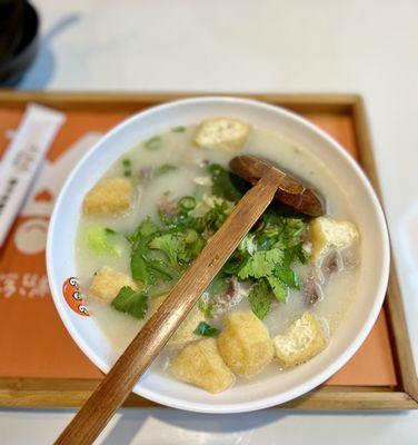 Guiha Duck Noodle Soup ($9)  - what a beautiful soup color