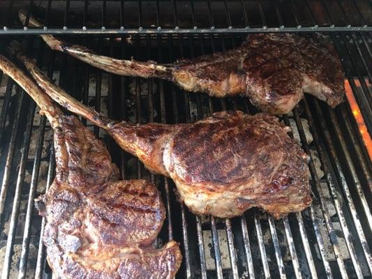 These tomahawk steaks where amazing. Nick and Tommy know how to keep customers happy