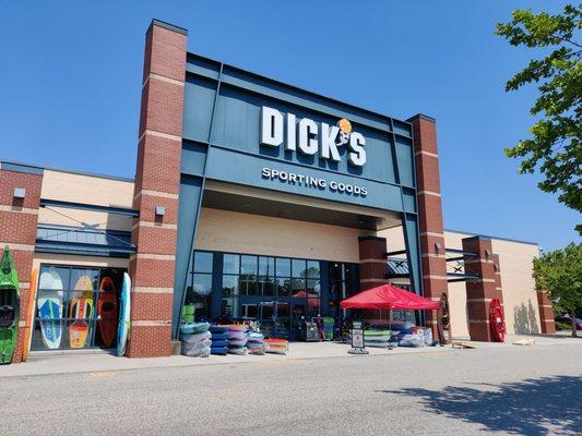 DICK'S Sporting Goods