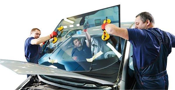 Offering same day windshield replacement services in Webster, TX 77598