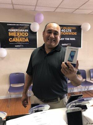 Customer won! A all new Samsung Galaxy J3!!!!