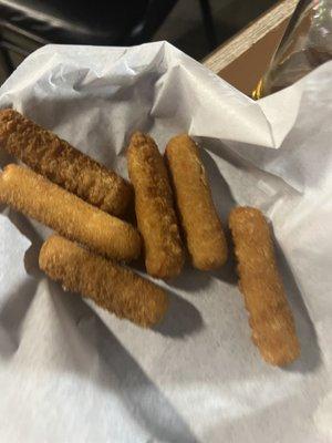 Mozzarella Sticks (6)