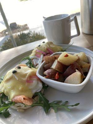 Lox hollandaise