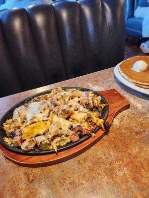 The Mississippi scramble with pancakes