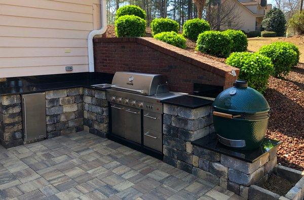 Tremron Stonegate Block outdoor kitchen!