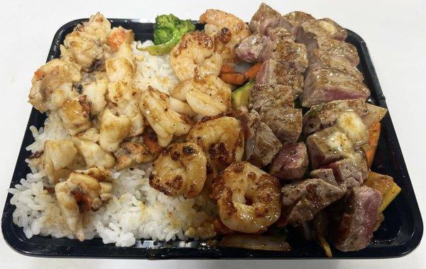 Hibachi plate 
-Ny steak  , shrimp  and lobster   
with white rice and veggies