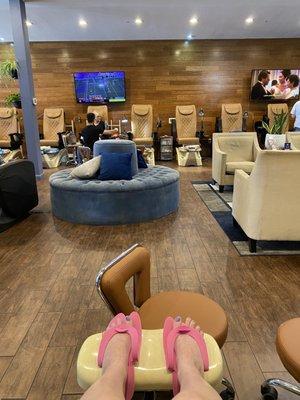 Nail Lounge and Spa