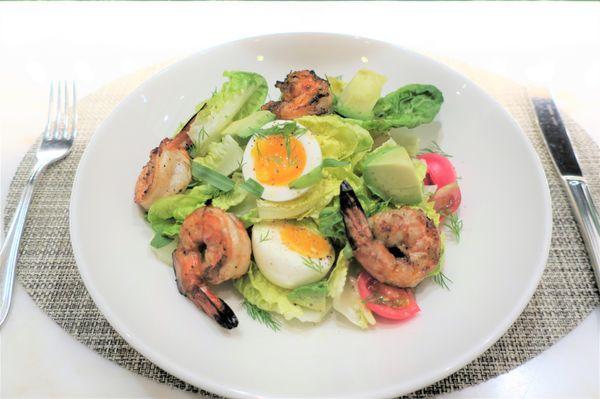 gg & avocado salad, beans, grilled shrimp, bibb lettuce, balsamic vinaigrette - excellent