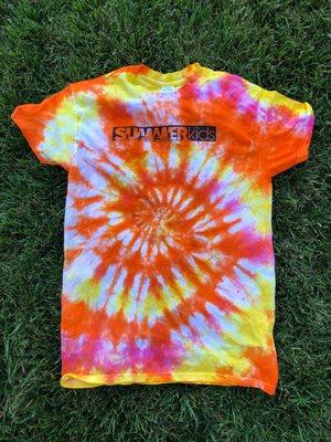 Making tie dye t-shirts is a popular Summerkids activity.