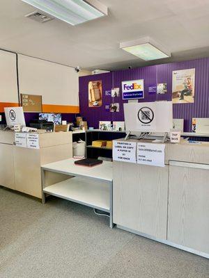 FedEx Ship Center