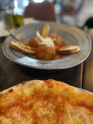 Meatballs appetizer & Margherita Pizza Lunch Special