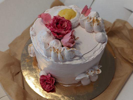 Lemon raspberry cake for Mother's Day