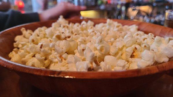 HAND-POPPED POPCORN 5
 Salt & Olive Oil