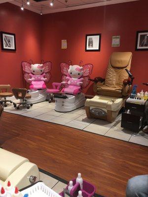 Hello Kitty chairs for the littles