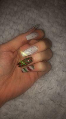 Shimmering holiday nails