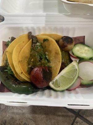 Asada and chorizo tacos