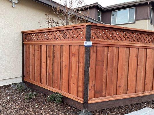 Mountain House Custom 6' Board on Board Fence Angle Cut