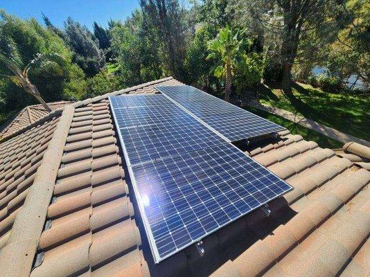 Clean solar panels