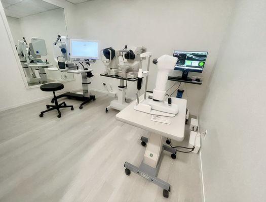 Equipped with the latest state of the art technology to manage and treat various eye conditions