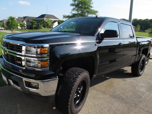 Services specialized in maintaining black/dark paintwork. Especially large trucks and SUVs!