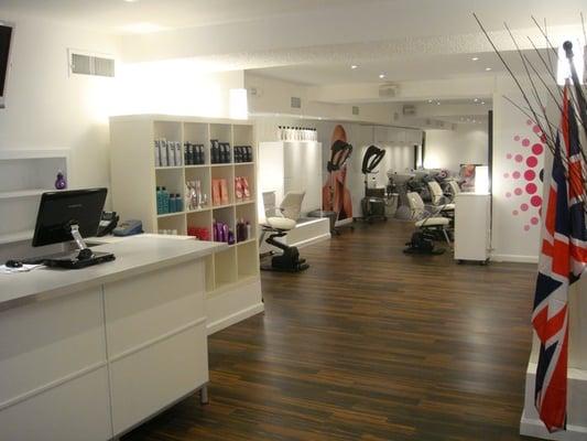 NEW GLYNN JONES SALON   SO  COOL