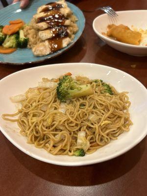 Yaki Soba Noodles with veggies