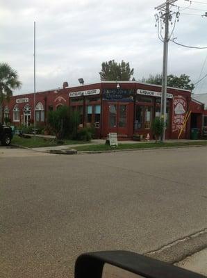 Corner of Honey Hole Liquors from Water St