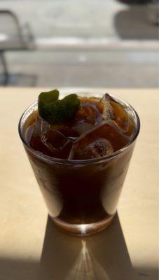 Pineapple lime espresso tonic @foodieandthegrump