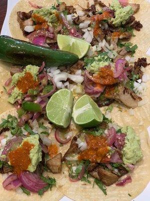 Tacos de carnitas