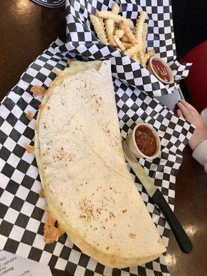 Kids Quesadilla & fries