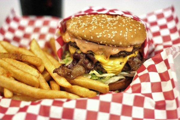 Lew's Ranger Burger, I love it, a really big filling burger. Two patties. double cheese, 2 full strips of bacon. A real winner.