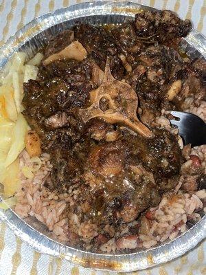 Oxtail with peas & rice and Cabbage