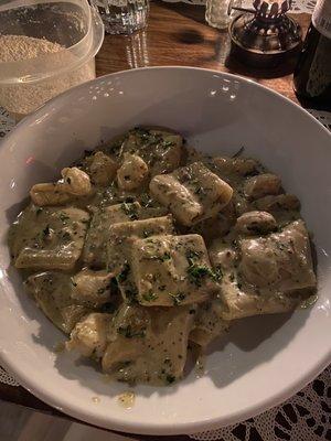 Paccheri con gamberi e pistacchi