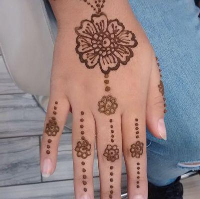 Pretty henna flowers.