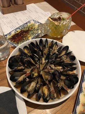 PEI STEAM MUSSELS