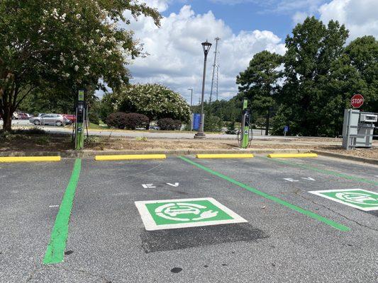 4 self pay parking spots available in front of 100 building